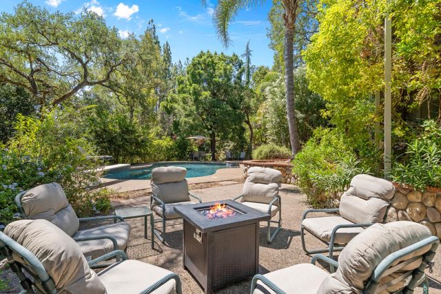 6430 Oak Hill Dr, Granite Bay, CA 95746