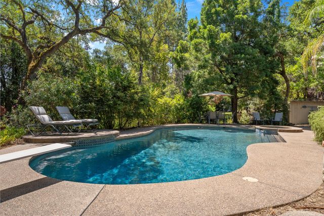 6430 Oak Hill Dr, Granite Bay, CA 95746