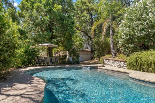6430 Oak Hill Dr, Granite Bay, CA 95746