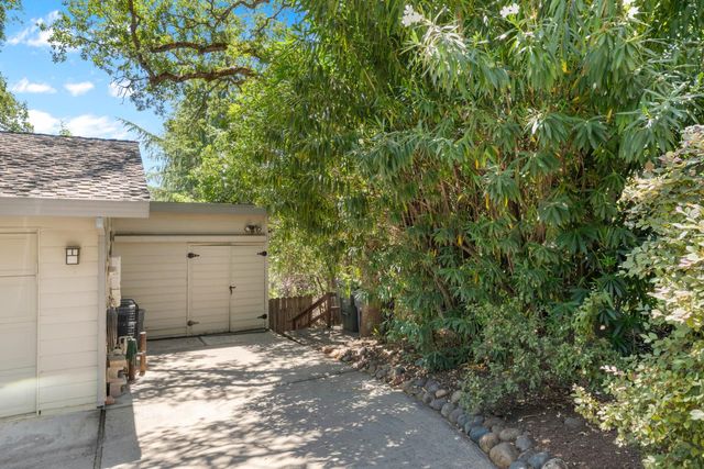 6430 Oak Hill Dr, Granite Bay, CA 95746