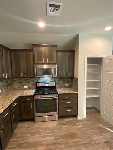109 Palestine CV, Hutto, TX 78634