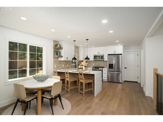 540 Nw Birdsdale Ave Ave, Gresham, OR 97030