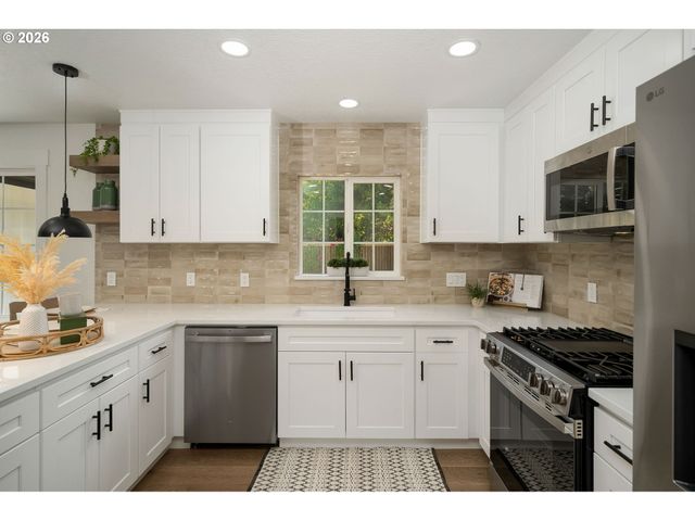 540 Nw Birdsdale Ave Ave, Gresham, OR 97030