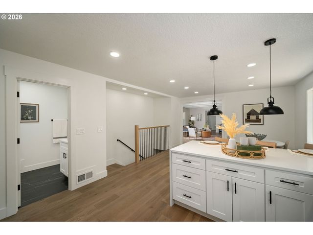 540 Nw Birdsdale Ave Ave, Gresham, OR 97030