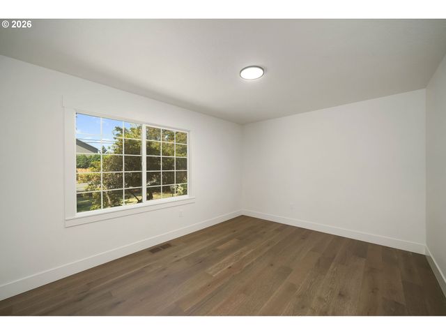 540 Nw Birdsdale Ave Ave, Gresham, OR 97030