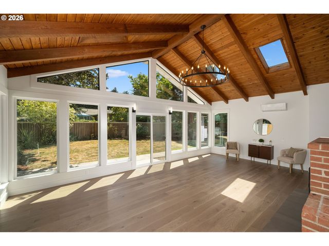 540 Nw Birdsdale Ave Ave, Gresham, OR 97030