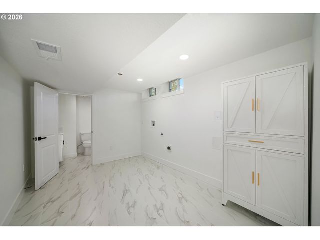 540 Nw Birdsdale Ave Ave, Gresham, OR 97030