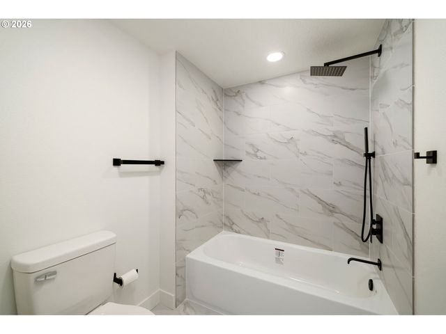 540 Nw Birdsdale Ave Ave, Gresham, OR 97030
