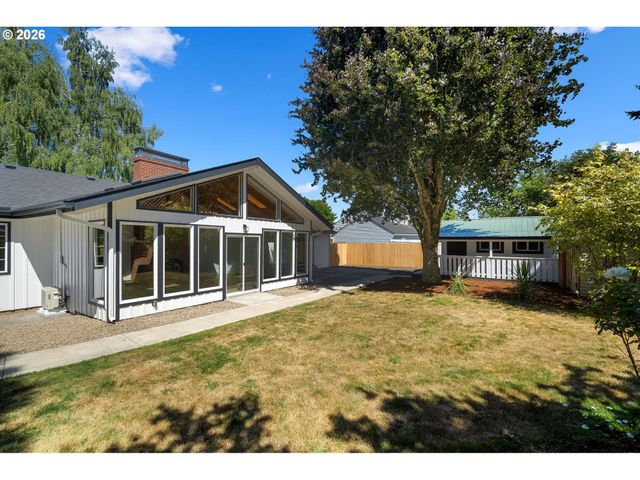 540 Nw Birdsdale Ave Ave, Gresham, OR 97030
