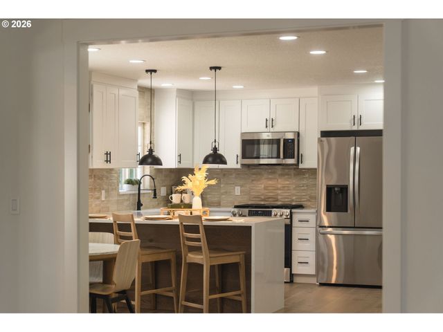 540 Nw Birdsdale Ave Ave, Gresham, OR 97030
