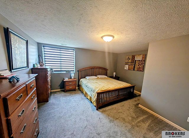 1045 N 107 Street, Lincoln, NE 68527