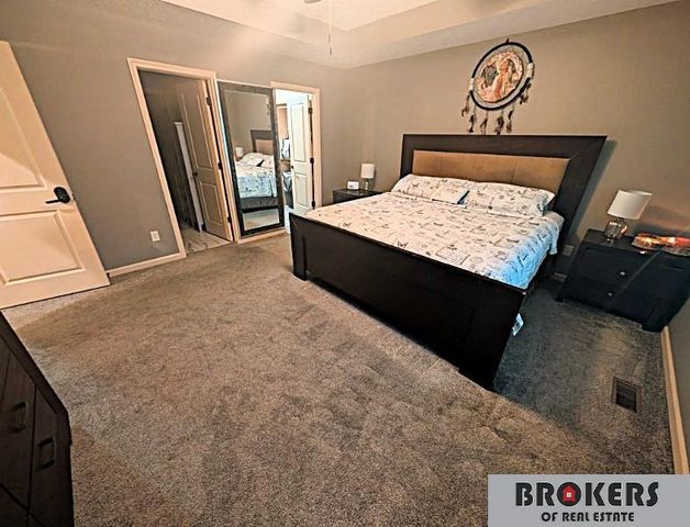 1045 N 107 Street, Lincoln, NE 68527