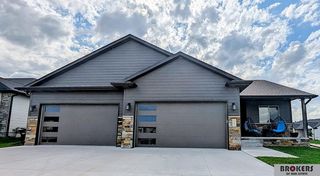 1045 N 107 Street, Lincoln, NE 68527