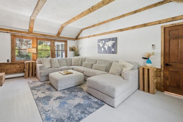 58 Minehan Ln, Marlborough, MA 01752