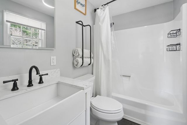 58 Minehan Ln, Marlborough, MA 01752