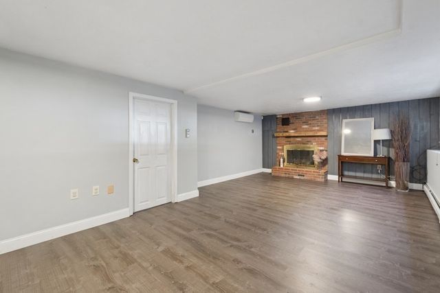 58 Minehan Ln, Marlborough, MA 01752