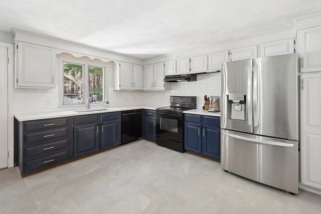 58 Minehan Ln, Marlborough, MA 01752