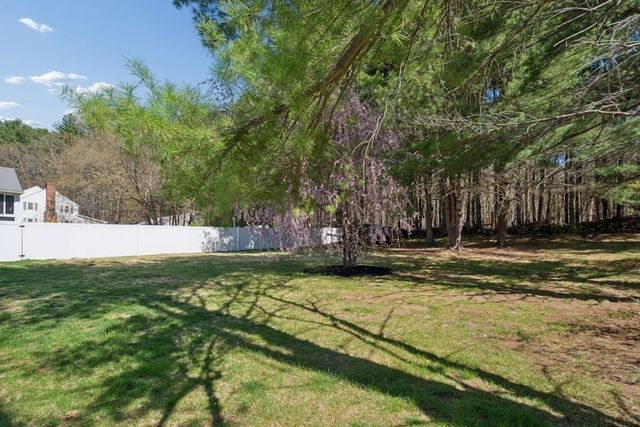 58 Minehan Ln, Marlborough, MA 01752