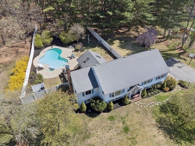 58 Minehan Ln, Marlborough, MA 01752