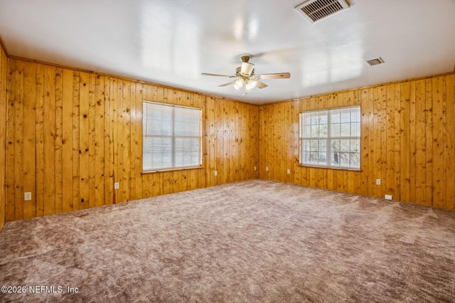 4564 CRAZY HORSE Avenue B, Middleburg, FL 32068