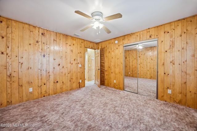 4564 CRAZY HORSE Avenue B, Middleburg, FL 32068