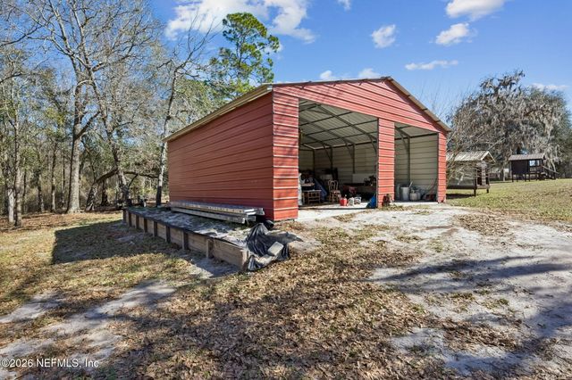 4564 CRAZY HORSE Avenue B, Middleburg, FL 32068