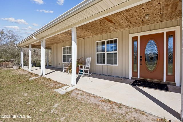 4564 CRAZY HORSE Avenue B, Middleburg, FL 32068