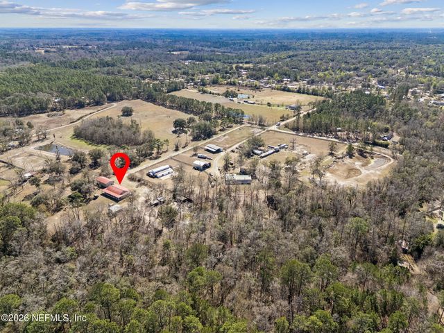 4564 CRAZY HORSE Avenue B, Middleburg, FL 32068