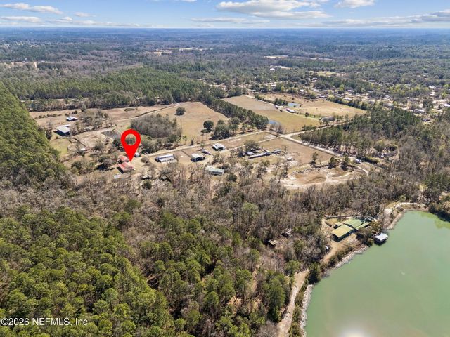 4564 CRAZY HORSE Avenue B, Middleburg, FL 32068