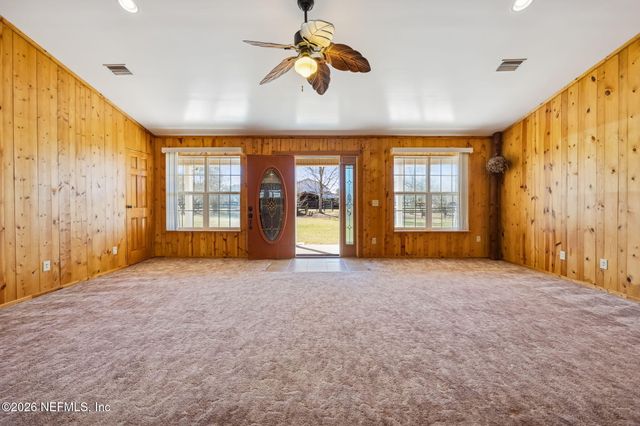 4564 CRAZY HORSE Avenue B, Middleburg, FL 32068