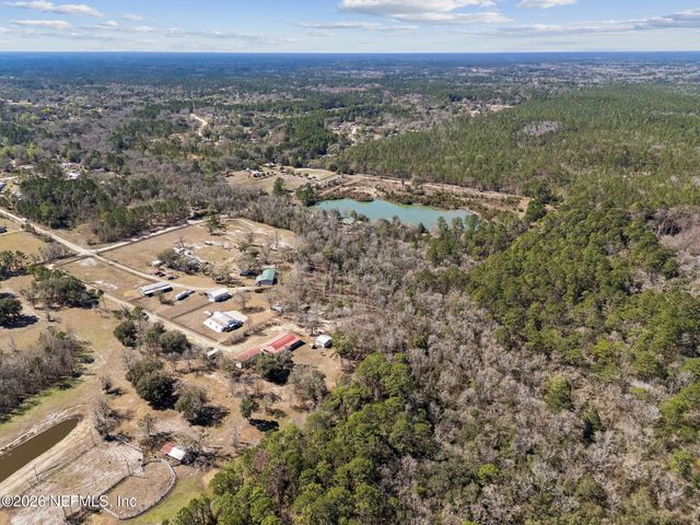 4564 CRAZY HORSE Avenue B, Middleburg, FL 32068