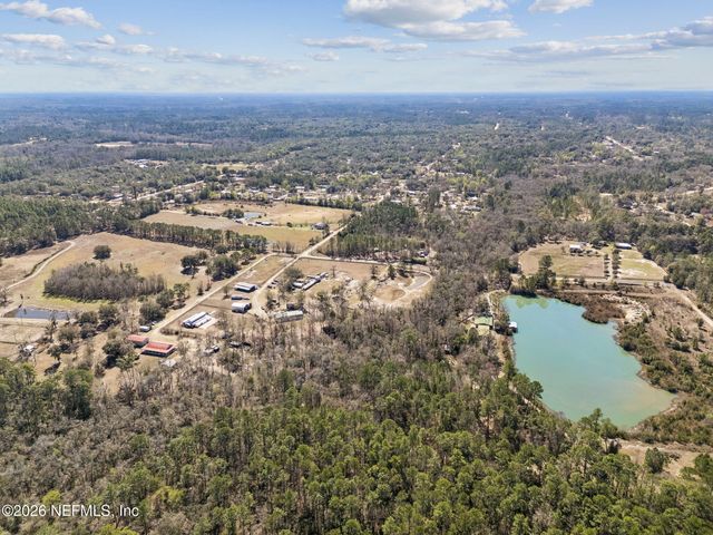 4564 CRAZY HORSE Avenue B, Middleburg, FL 32068