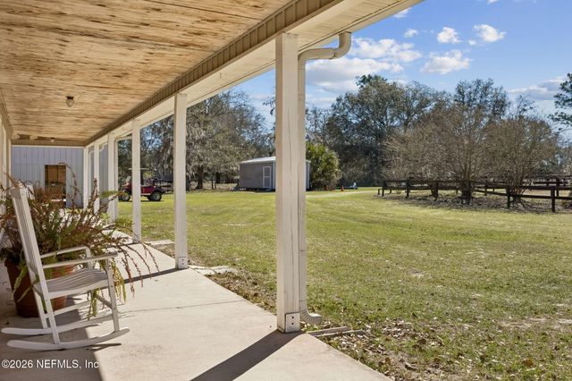 4564 CRAZY HORSE Avenue B, Middleburg, FL 32068