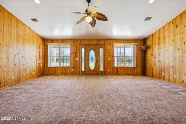 4564 CRAZY HORSE Avenue B, Middleburg, FL 32068