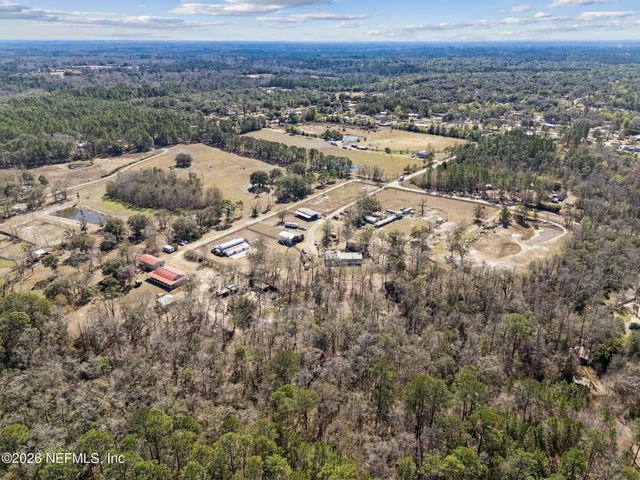 4564 CRAZY HORSE Avenue B, Middleburg, FL 32068