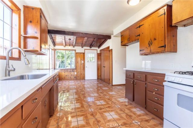 13161 Kelowna Street, Pacoima, CA 91331