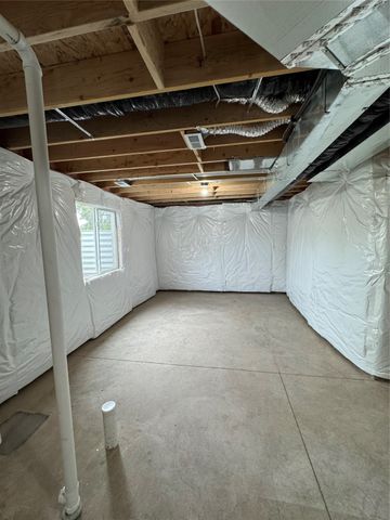 2548 Onawa Street, Des Moines, IA 50317