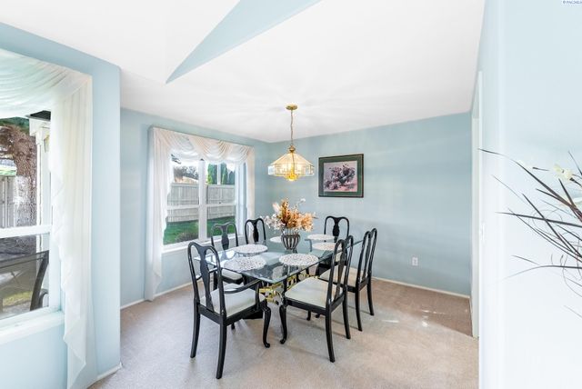 3534 S Huntington Loop, Kennewick, WA 99337