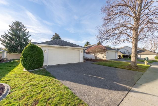 3534 S Huntington Loop, Kennewick, WA 99337