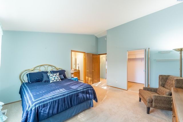 3534 S Huntington Loop, Kennewick, WA 99337