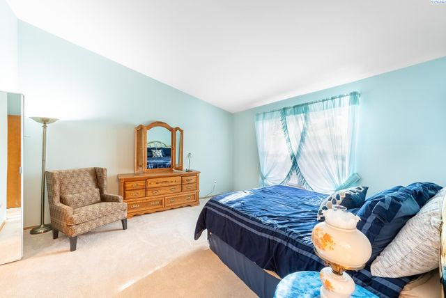 3534 S Huntington Loop, Kennewick, WA 99337