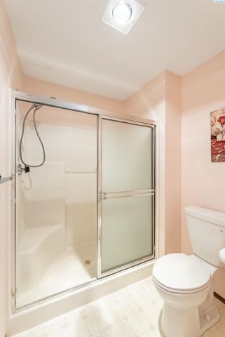 3534 S Huntington Loop, Kennewick, WA 99337