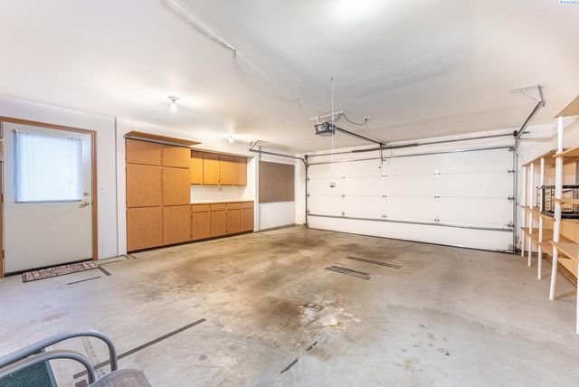 3534 S Huntington Loop, Kennewick, WA 99337