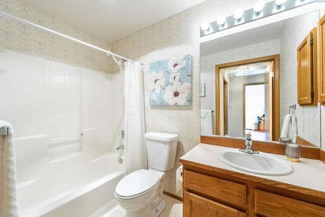 3534 S Huntington Loop, Kennewick, WA 99337