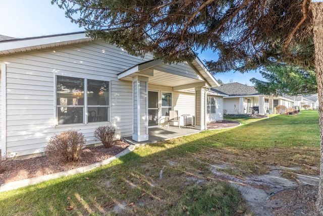 3534 S Huntington Loop, Kennewick, WA 99337