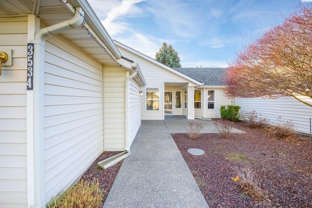 3534 S Huntington Loop, Kennewick, WA 99337