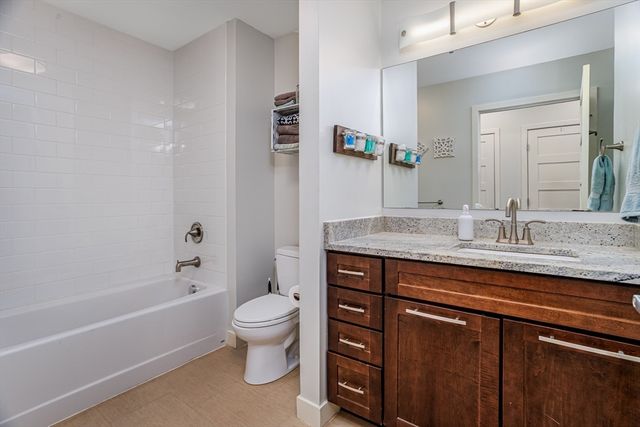 48 Water St 405, Worcester, MA 01604