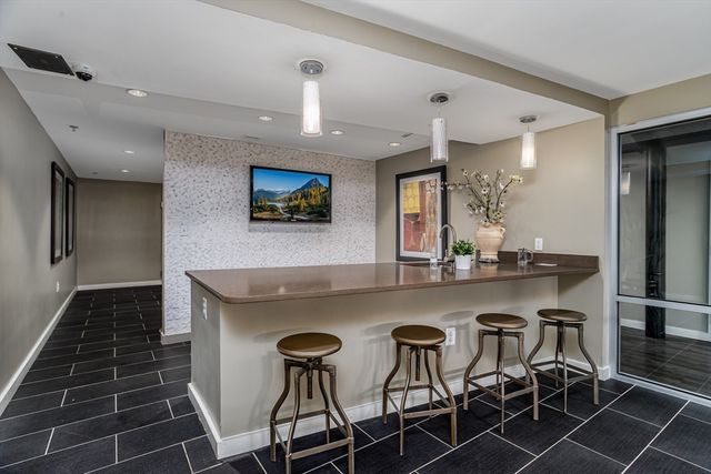 48 Water St 405, Worcester, MA 01604