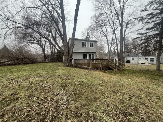 278 E Peterson Drive, Brighton, MI 48114