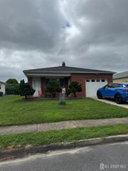 179 Biabou Drive, Berkeley, NJ 08757